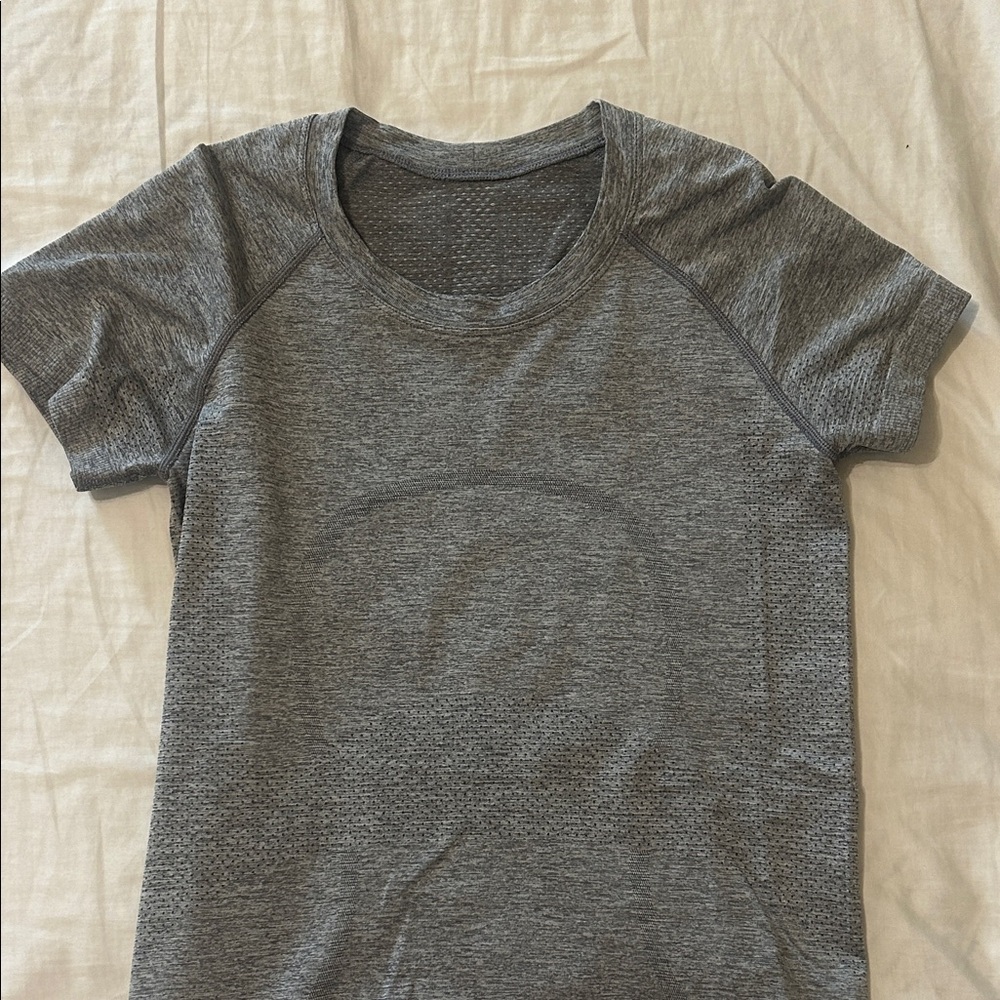 Lululemon Gray Swiftly Tech Short-Sleeve Shirt 2.0
Hip Length